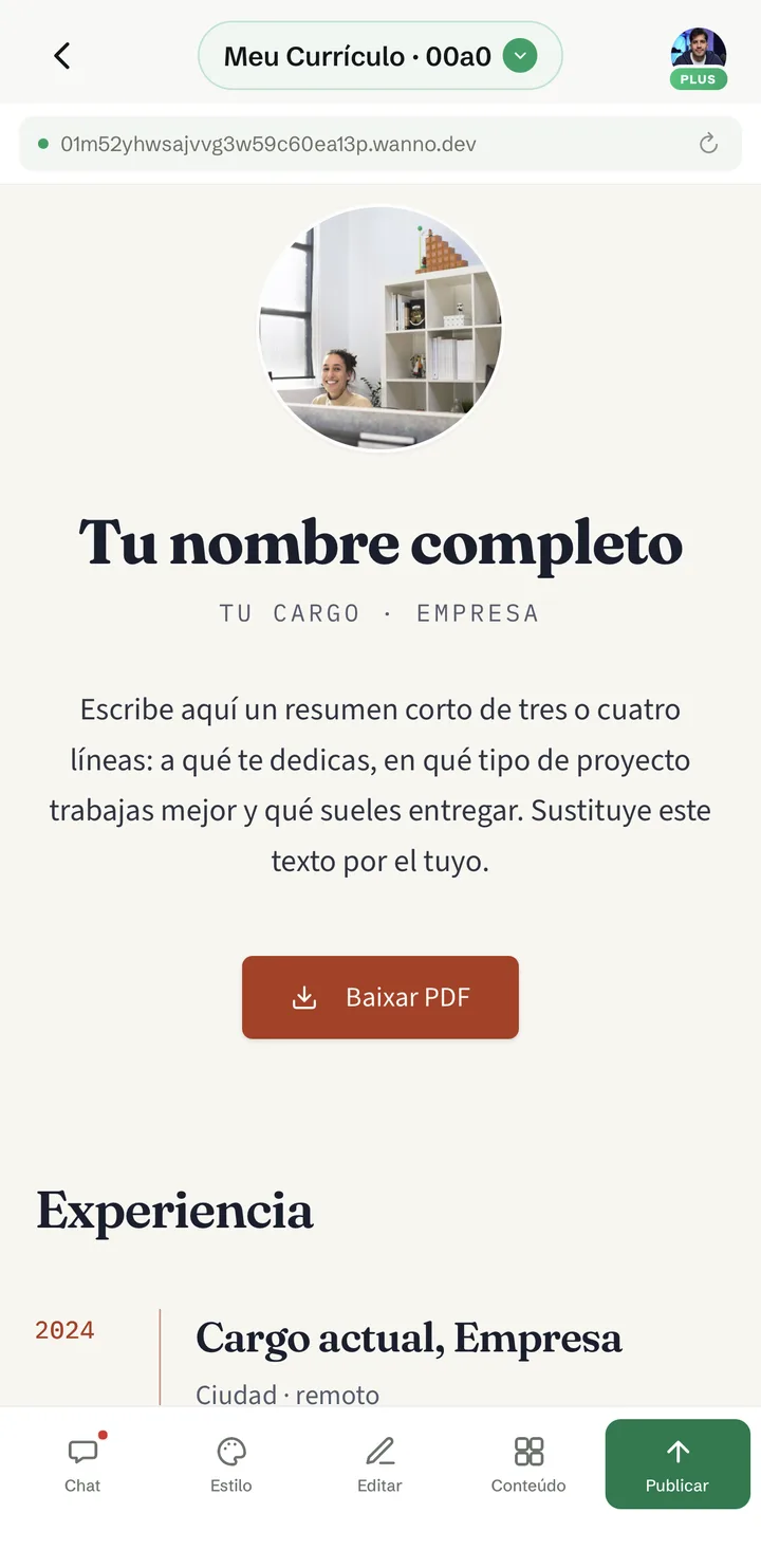 Currículo online criado no wanno, com foto, nome, cargo e botão Baixar PDF